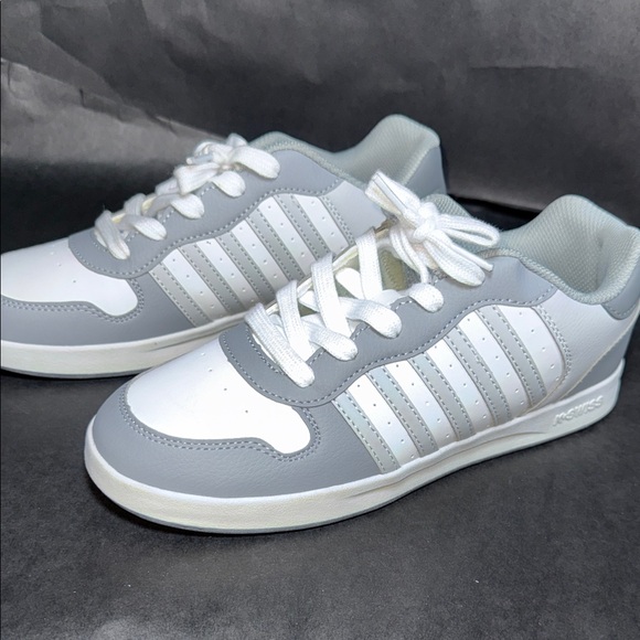 K-Swiss KSSM32Y Low Sneakers – Gray/White – Women’s Size 6 - Picture 3 of 9